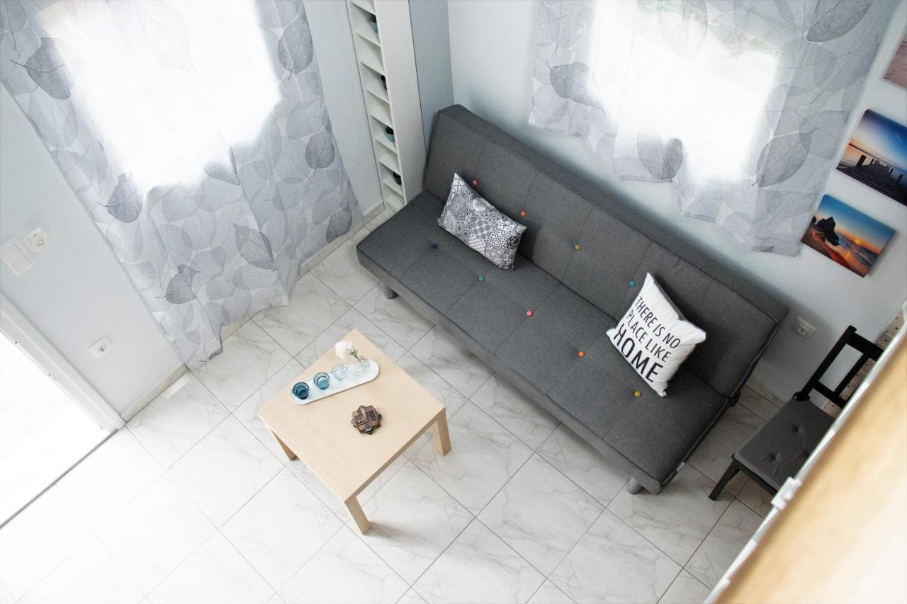 Filippou Luxury Apartments 플로지타 외부 사진