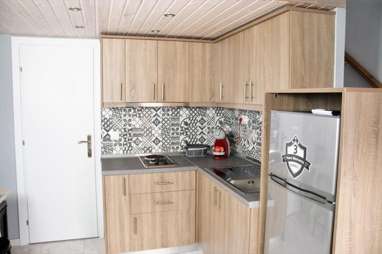 Filippou Luxury Apartments 플로지타 외부 사진