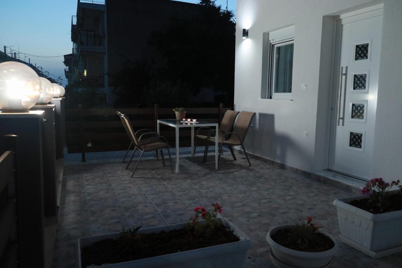 Filippou Luxury Apartments 플로지타 외부 사진